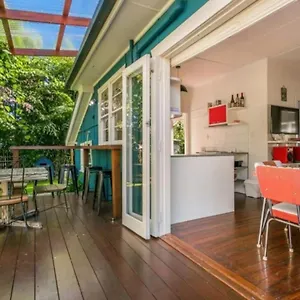 - Frankies House , Byron Bay Australia